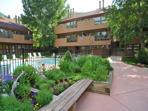 A heated pool - Pitkin Creek Park 3F | Updated 4BR Condo in East Vail on Bus Route (Vail)