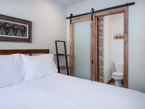 4 bedrooms, WiFi, bed sheets - Pitkin Creek Park 3F | Updated 4BR Condo in East Vail on Bus Route (Vail)