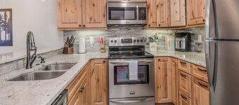 Pitkin Creek Park 3F | Updated 4BR Condo in East Vail on Bus Route