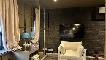 1 chambre, coffres-forts dans les chambres, fer et planche à repasser