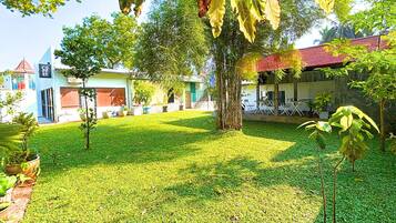 Tempat makan outdoor