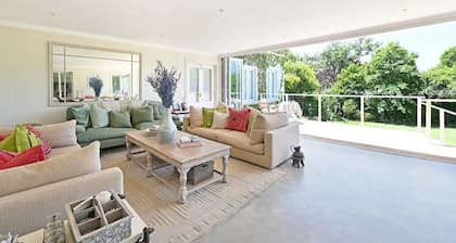 THISTLE HOUSE, FERNWOOD ESTATE , NEWLANDS CAPE TOWN