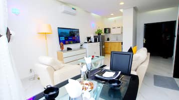 43-tommers smart-tv med satellitkanaler