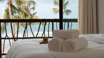 Ocean View | Minibar, coffres-forts dans les chambres, bureau