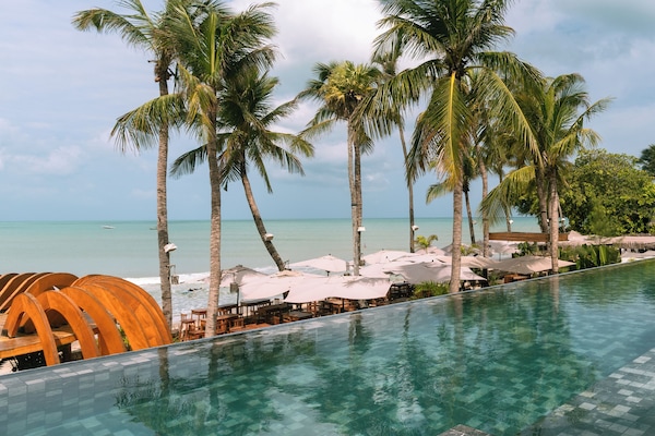 Indoor pool, outdoor pool, pool loungers