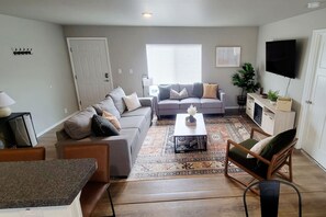 Televisor intel·ligent i llar de foc 