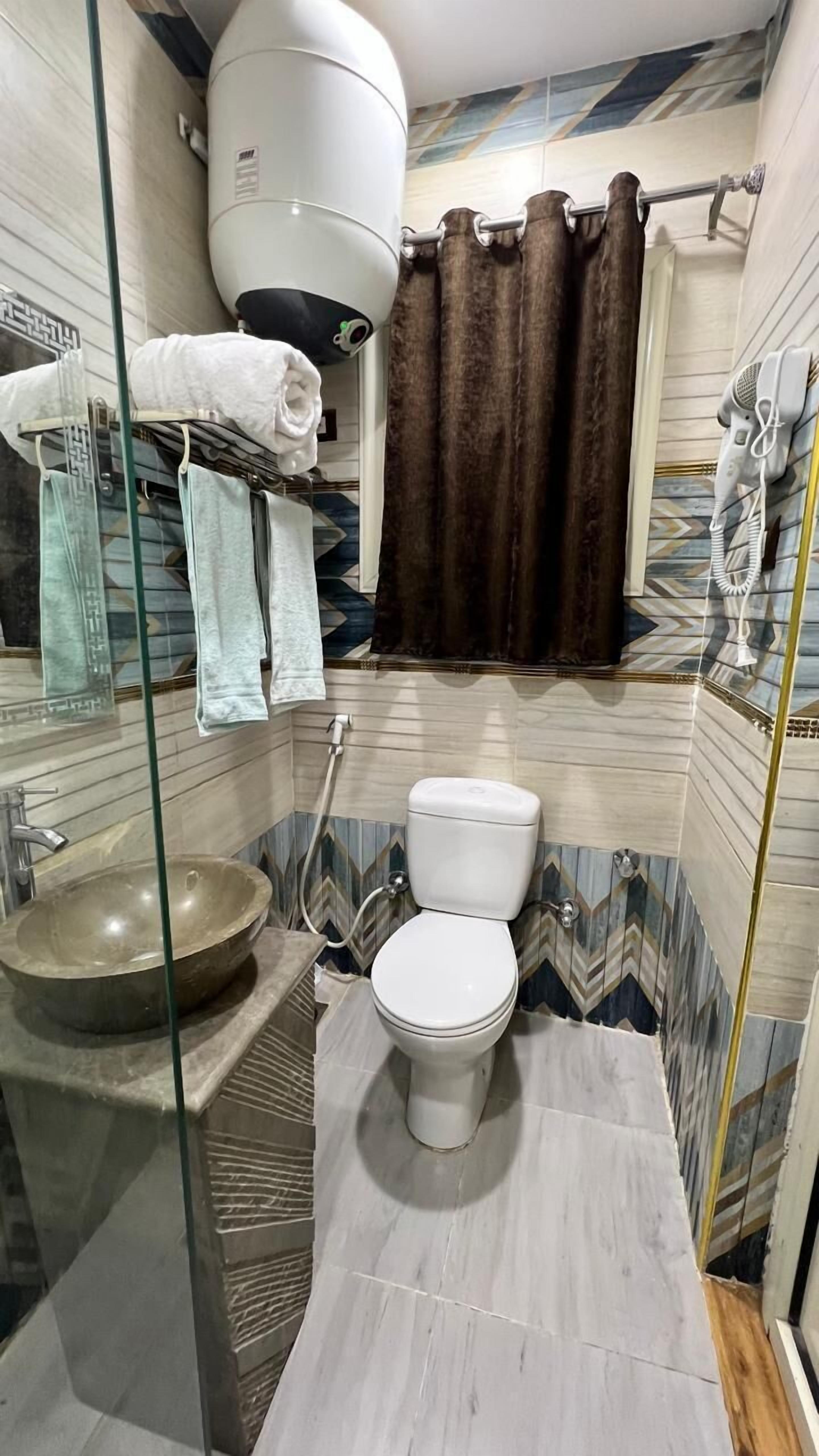 Photo - New White Pyramids Inn