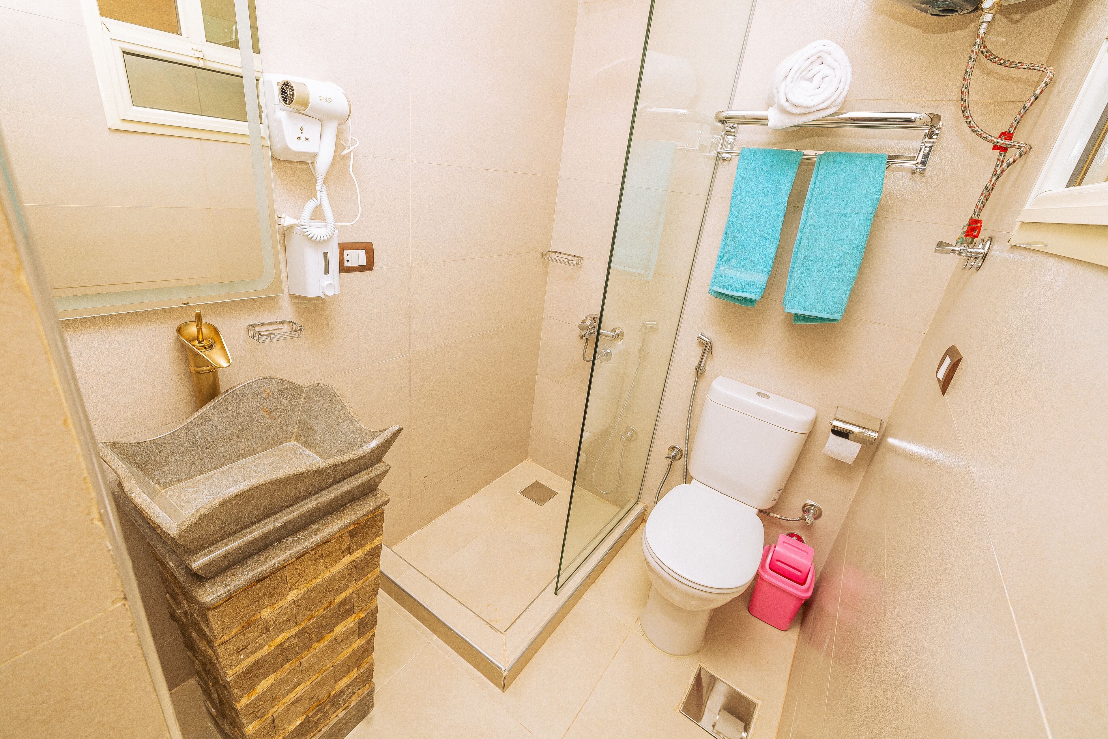 Photo - New White Pyramids Inn