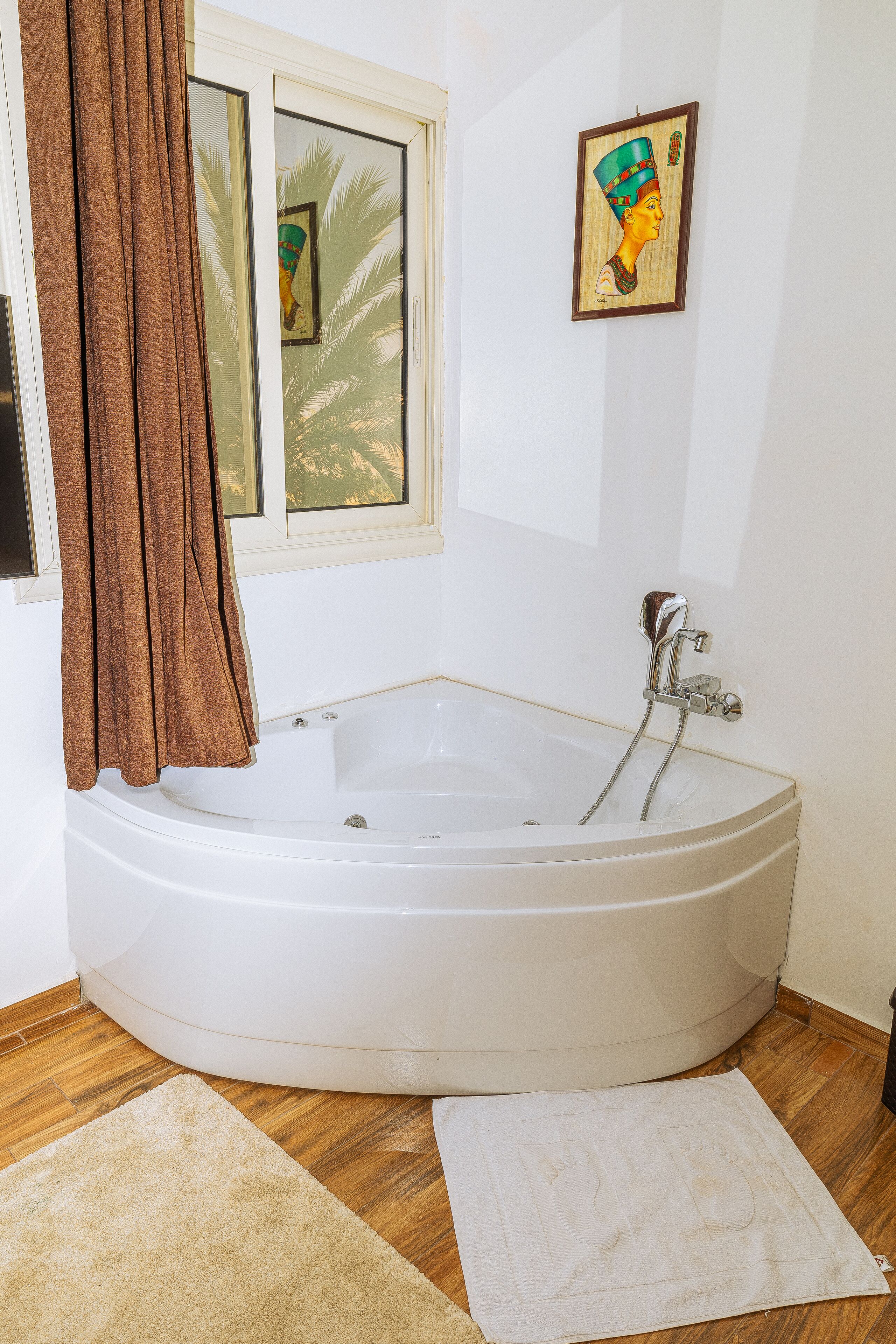 Photo - New White Pyramids Inn