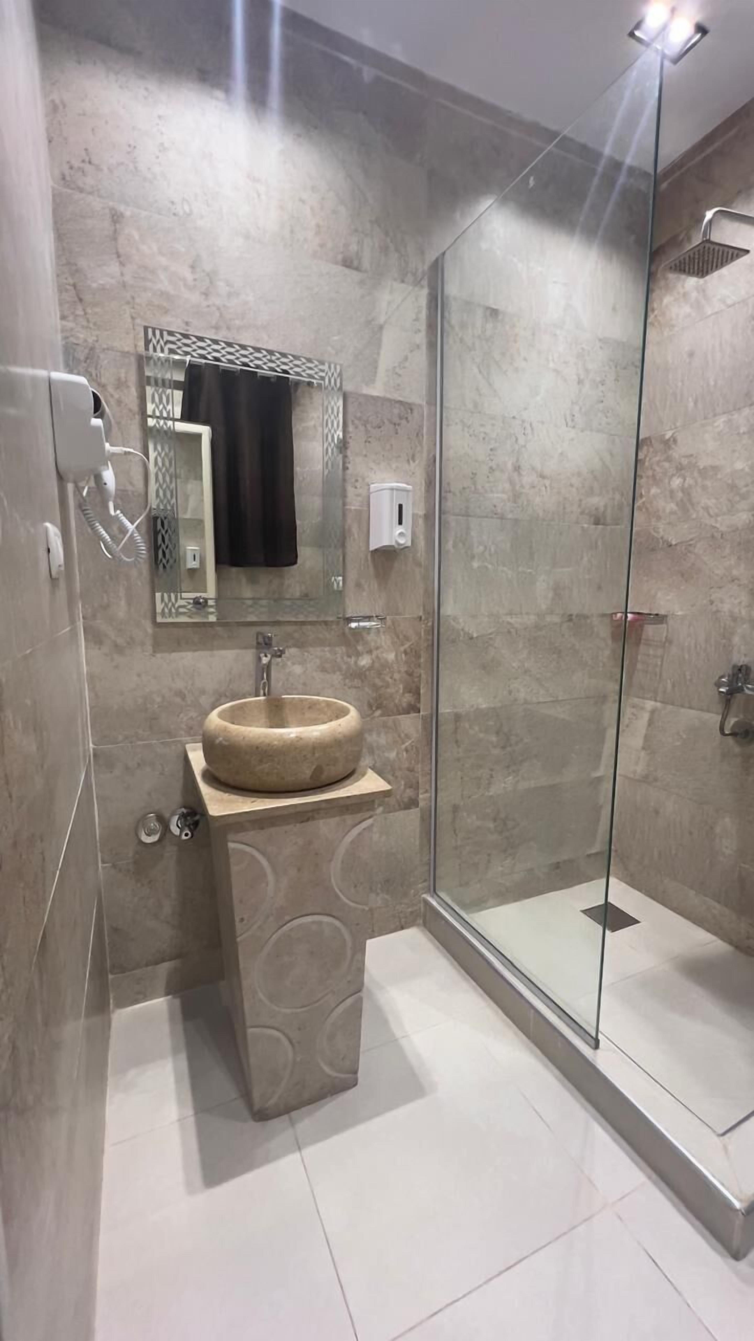 Photo - New White Pyramids Inn