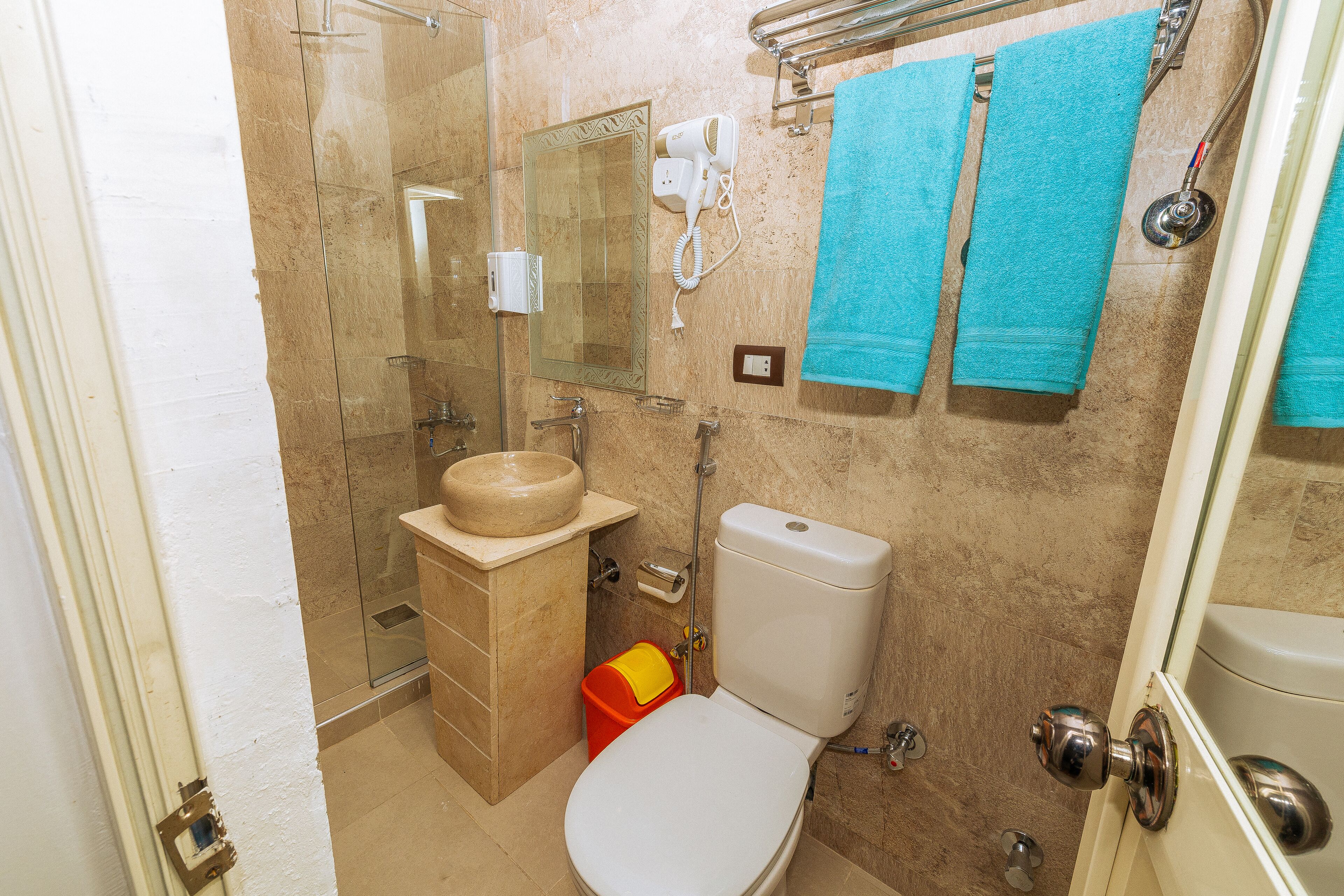 Photo - New White Pyramids Inn