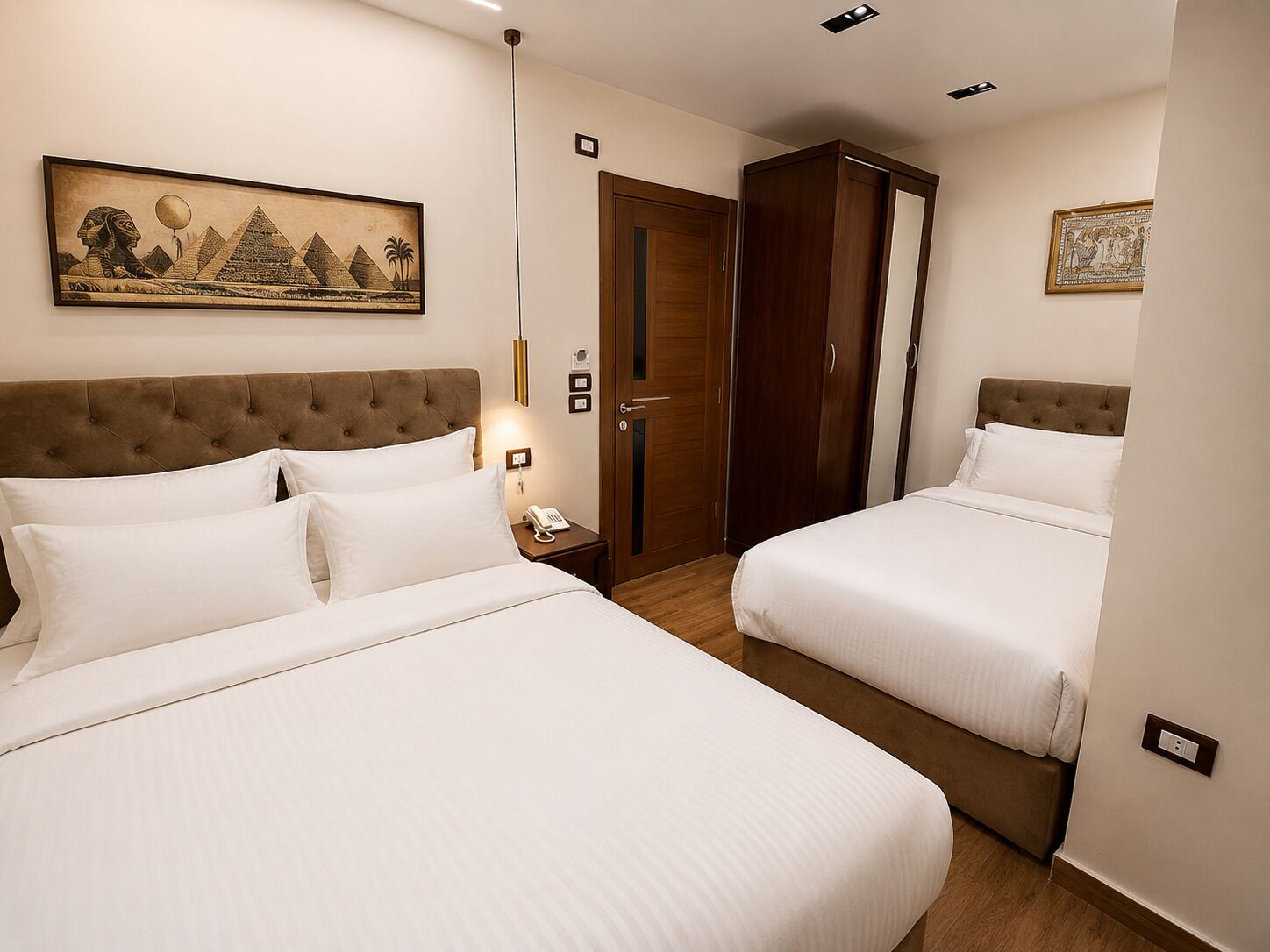 Photo - White Pyramids inn 