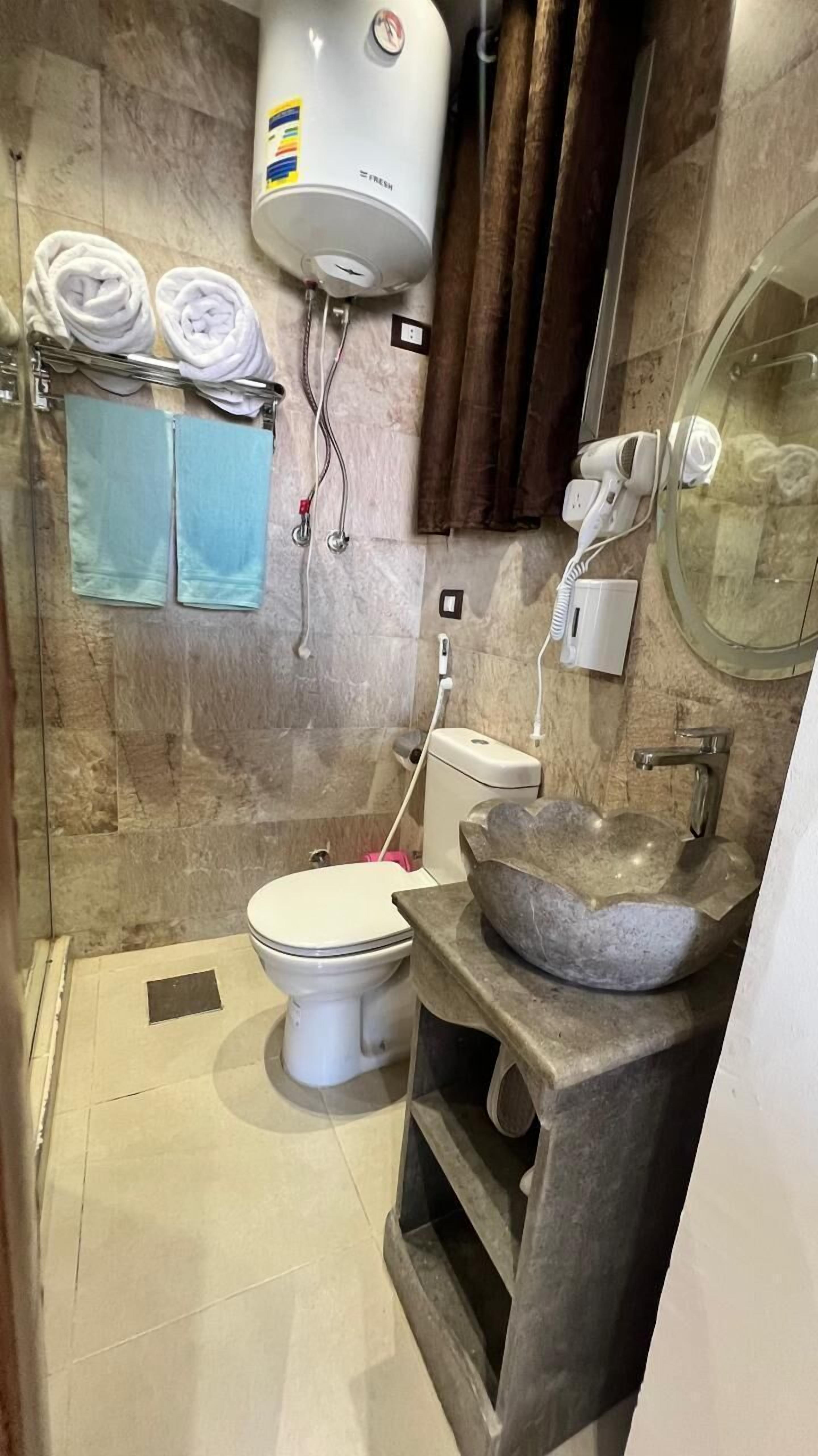 Photo - New White Pyramids Inn