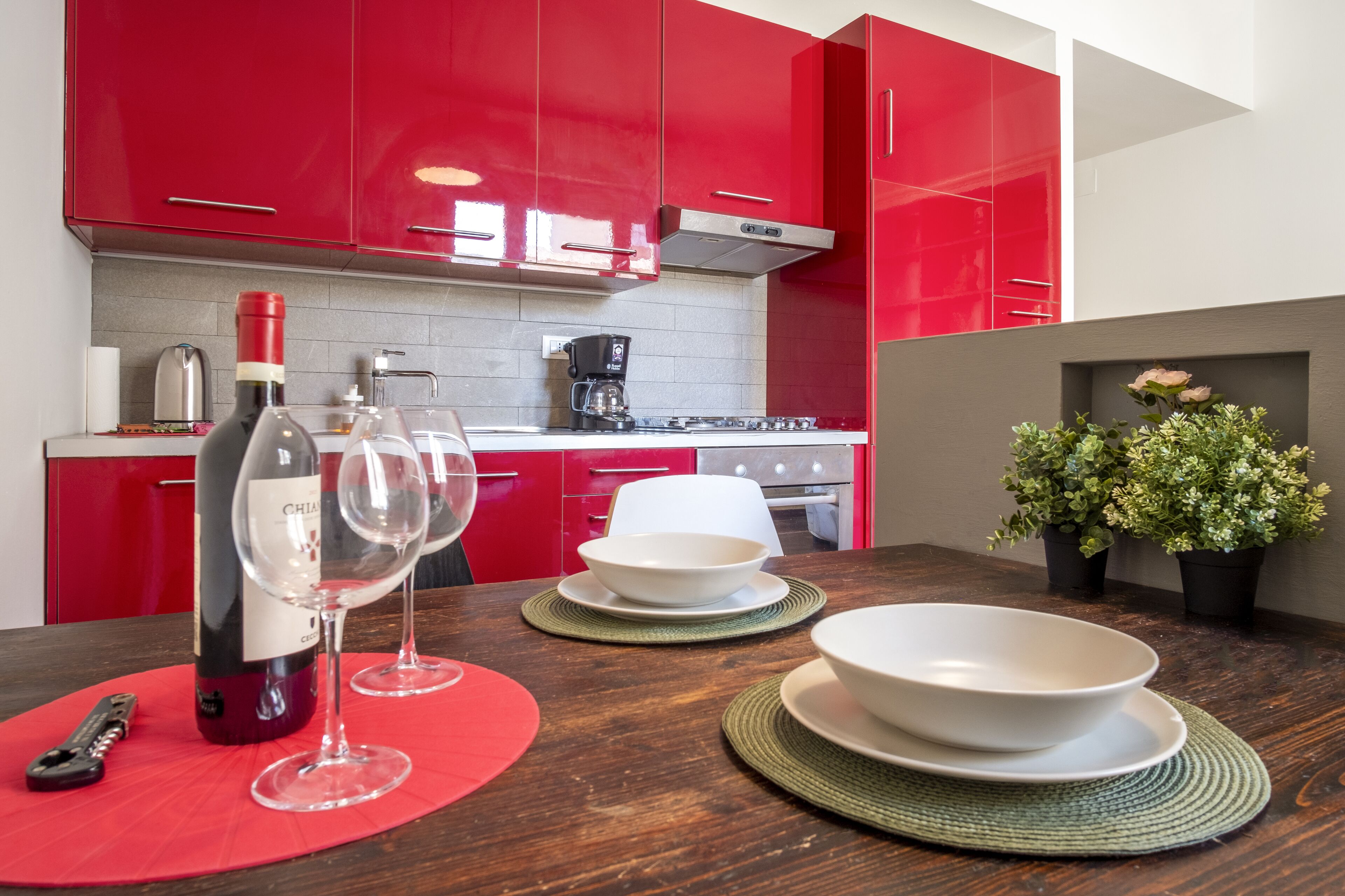 Oven, stovetop, dishwasher, coffee/tea maker