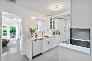 Private kitchen - Gorgeous Beach Cottage walk to everything! (Lantana)