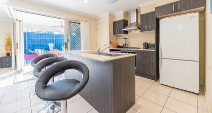 AirCon House Near Westfield North Lakes