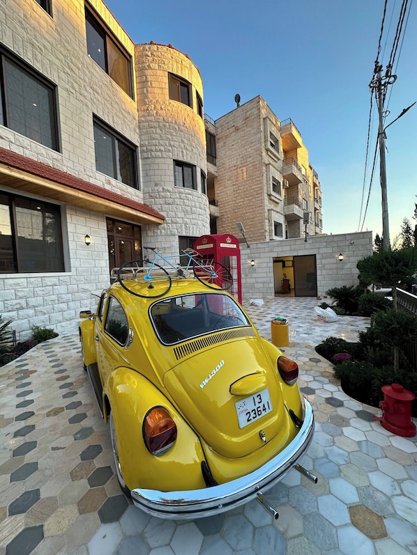 Apartment, 1 Bedroom, Accessible, Smoking | Property grounds