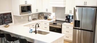 Cozy Luxe Stay Walk to any HOGS Stadium