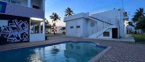 Utomhuspool
