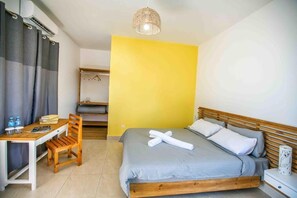 尊荣客房, 1 张特大床, 无烟房, 海景