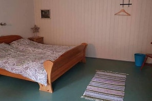 2 bedrooms, iron/ironing board, free WiFi, bed sheets - Impeccable 4-bed House in Drangedal (Drangedal)
