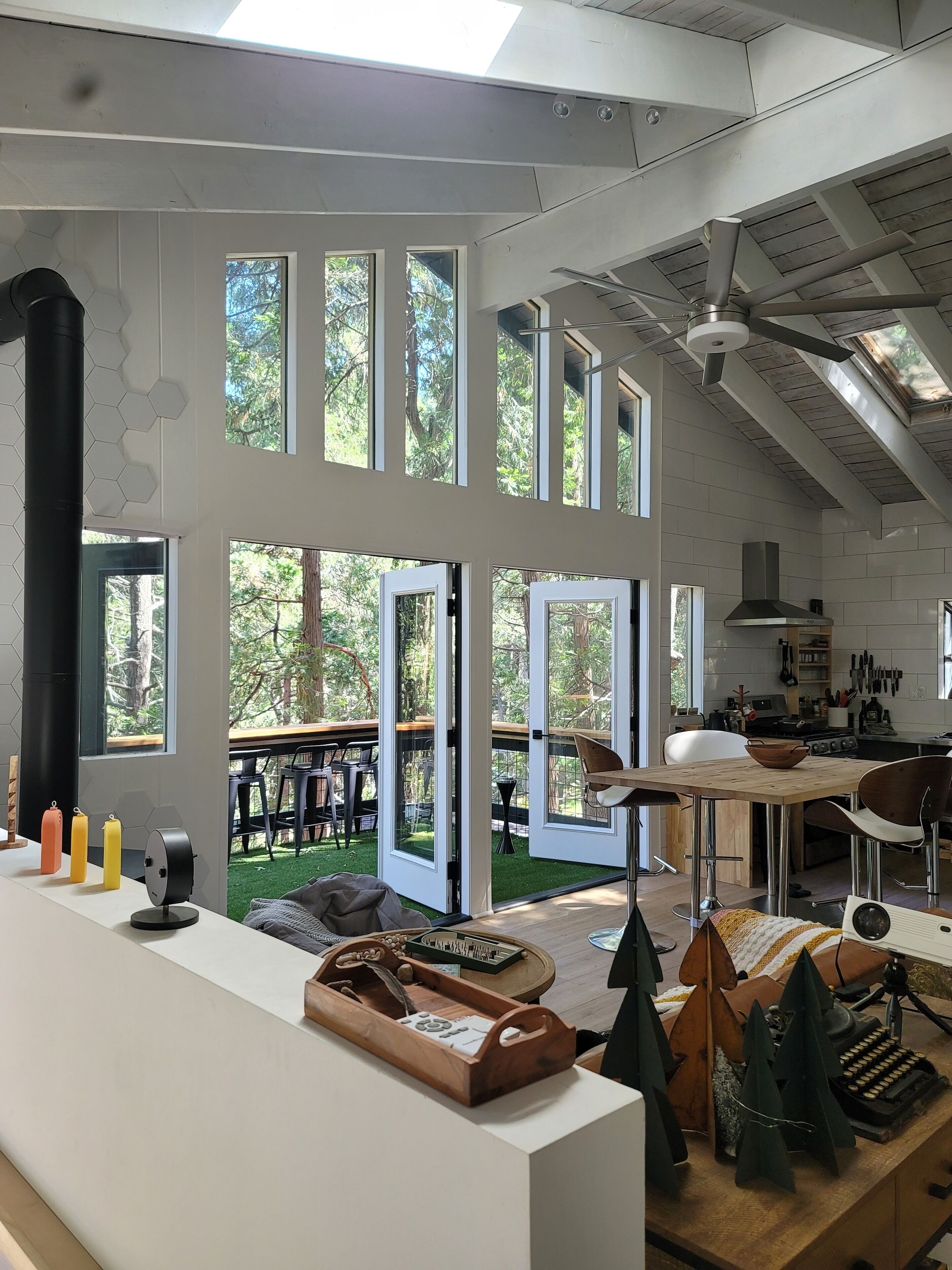 Cresta Cabin Mountain Whisper Retreat @ Lake Gregory, 15 min from Lake Arrowhead