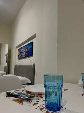 Dining - Cozy little apartment in the center of Naples (Napoli)