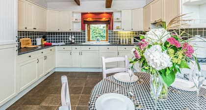 2 bedroom accommodation in Louth