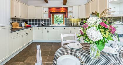 2 bedroom accommodation in Louth