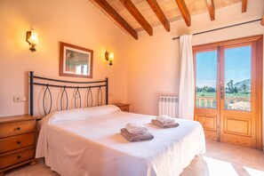 4 Schlafzimmer, Bügeleisen/Bügelbrett, kostenloses WLAN, Bettwäsche