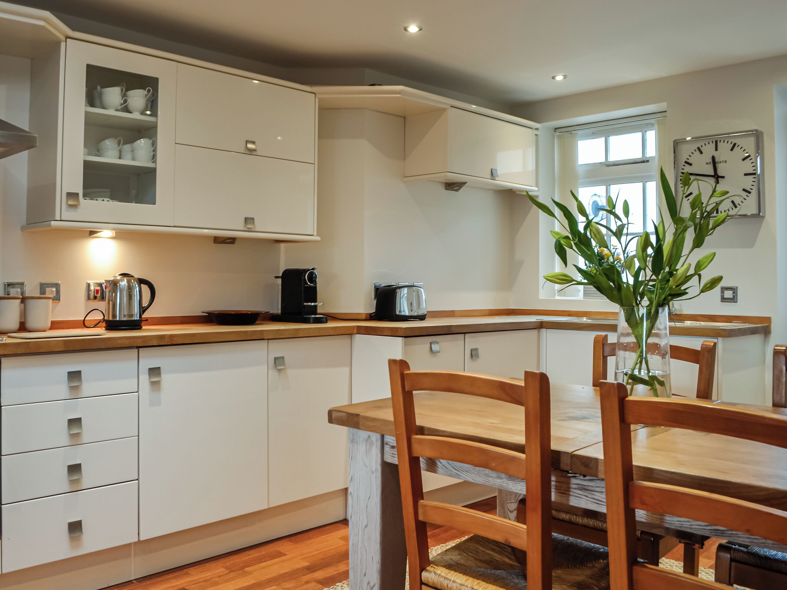 Dishwasher, highchair