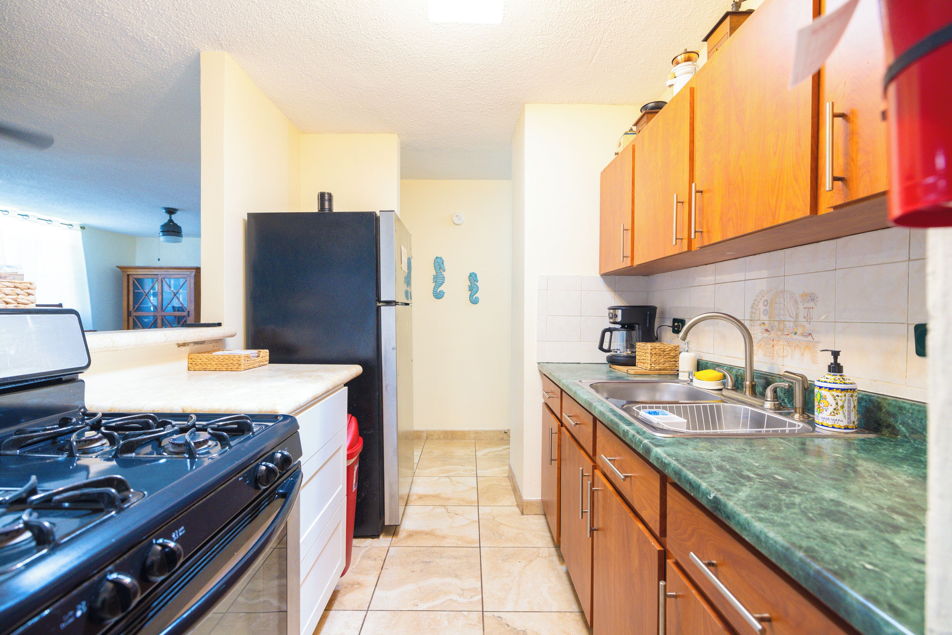 冰箱、微波炉、炉灶、茶具/咖啡用具