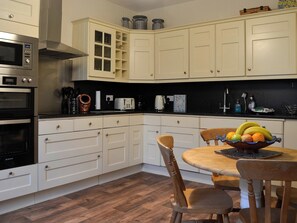Dishwasher, cookware/dishes/utensils
