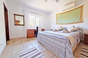 3 chambres, fer et planche Ă repasser, Wi-Fi gratuit, draps fournis