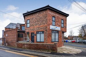 Apartment, 1 Queen Bed | Exterior - Impeccable 1-bed Apartment in Manchester (Manchester)