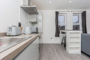 Apartment, 1 Queen Bed | Private kitchen - Impeccable 1-bed Apartment in Manchester (Manchester)