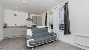 Living area - Impeccable 1-bed Apartment in Manchester (Manchester)