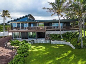 Exterior - North Shore Getaway Beachfront Estate (Kahuku)
