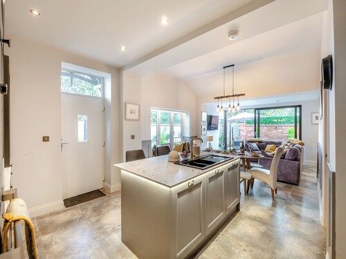 3 bedroom accommodation in Beverley