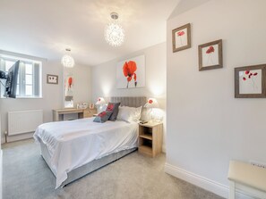 3 bedrooms, free WiFi, bed sheets