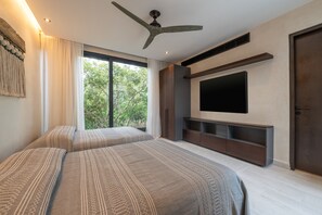 4 Schlafzimmer, Schreibtisch, Bügeleisen/Bügelbrett, kostenloses WLAN