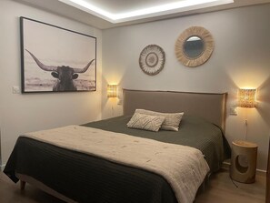 1 chambre, fer et planche à repasser, Wi-Fi gratuit, draps fournis