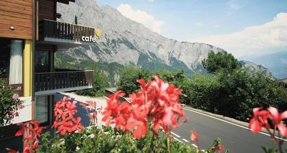 Between Boutique Hotel