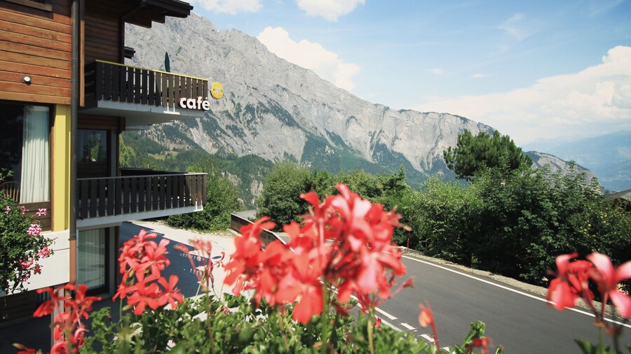 Between Boutique Hotel