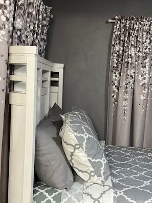Luxury Apartment, 1 Queen Bed, Courtyard View, Courtyard Area
