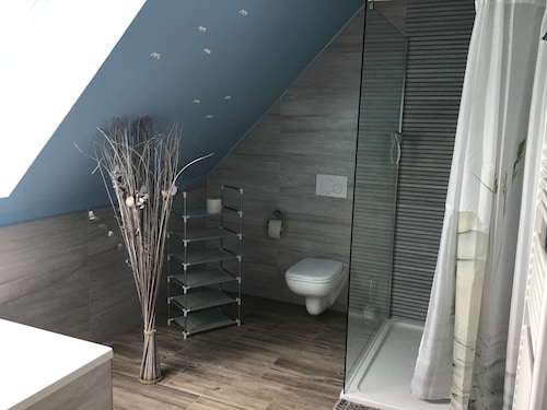 Neu gebautes Ferienhaus mit schönem Ausblick in ruhiger Lage-Haustierfreundlich