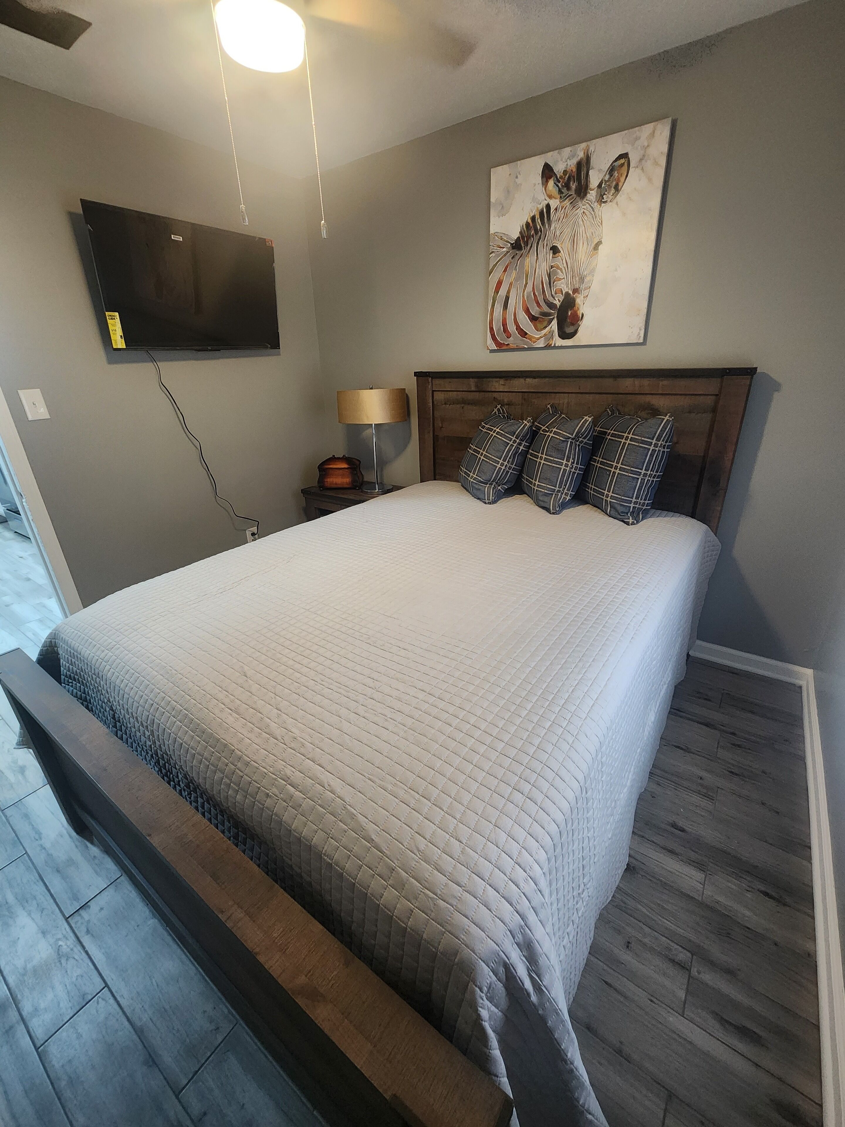 3 chambres, fer et planche à repasser, Wi-Fi, draps fournis