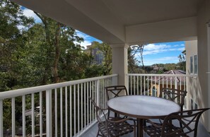 Outdoor dining - MARRIOTT'S OCEANWATCH VILLAS AT GRANDE DUNES MYRTLE BEACH, SC, 2 BED/2 BATH
 (Myrtle Beach)