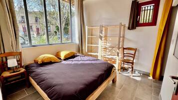 1 bedroom, WiFi, bed sheets