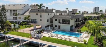 You’ll LOVE…location, waterfront, stroll to beach. Excellent views